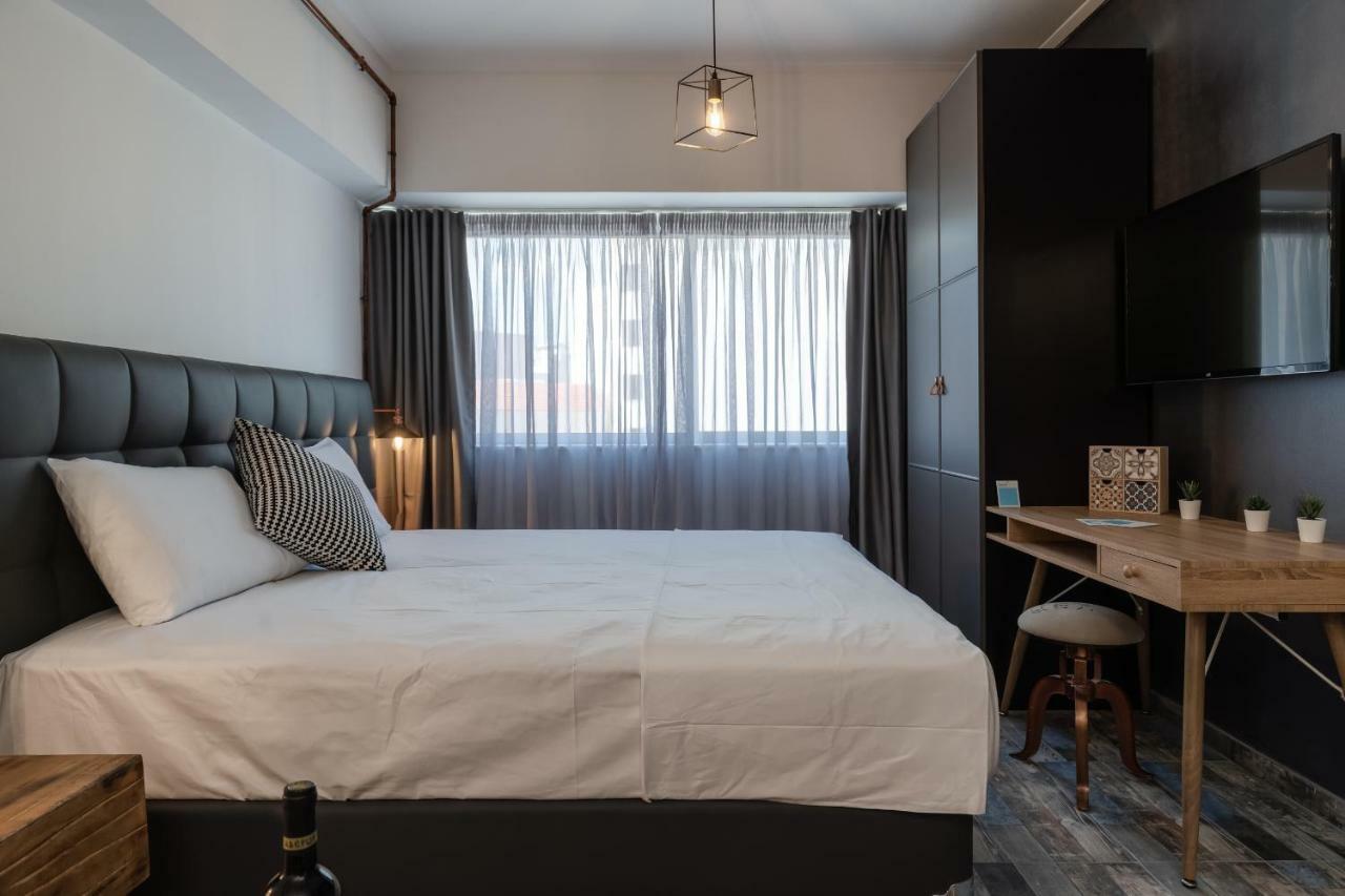 Superb Industrial Style Lodge Heart Of Афины Экстерьер фото