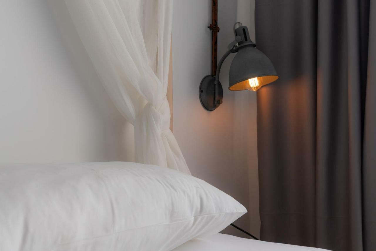 Superb Industrial Style Lodge Heart Of Афины Экстерьер фото